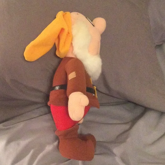 Disney’s Happy Dwarf - Picture 3 of 6